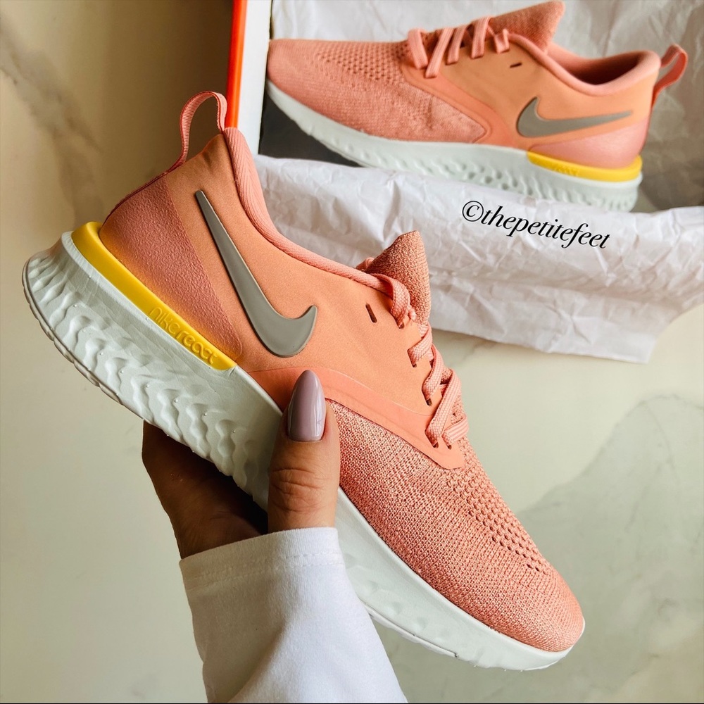 NWT Nike odyssey react flyknit running sneakers shoes